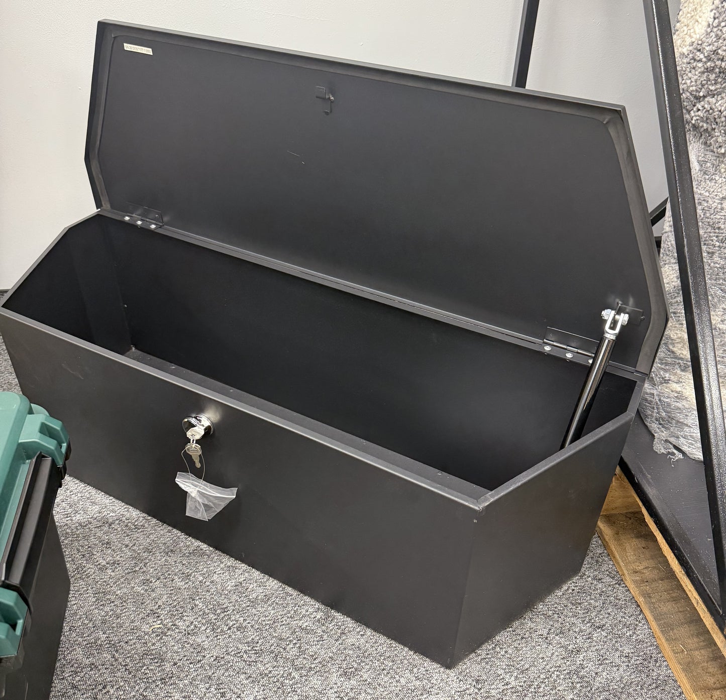Black Vevor Tool Box