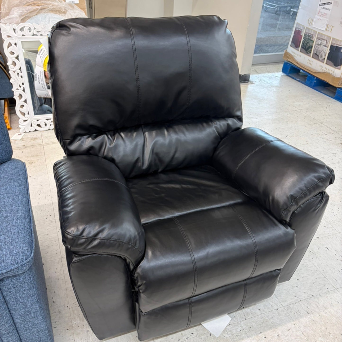 Rocker Recliner - Ebony